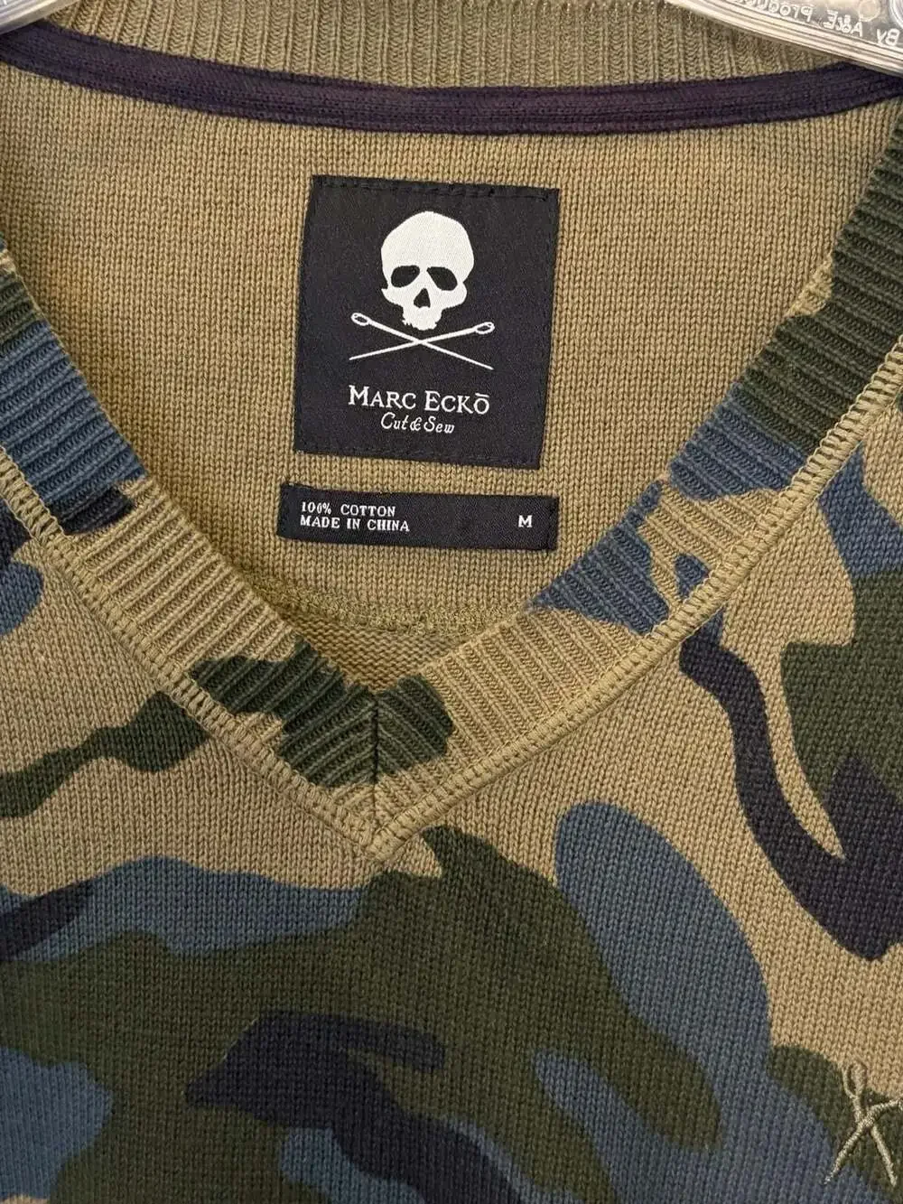 Marc Ecko Cut & Sew Camouflage Sweater Size M Green V-Neck Cotton